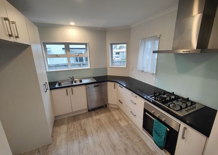  at 2/39 York Street, Hamilton East, Hamilton