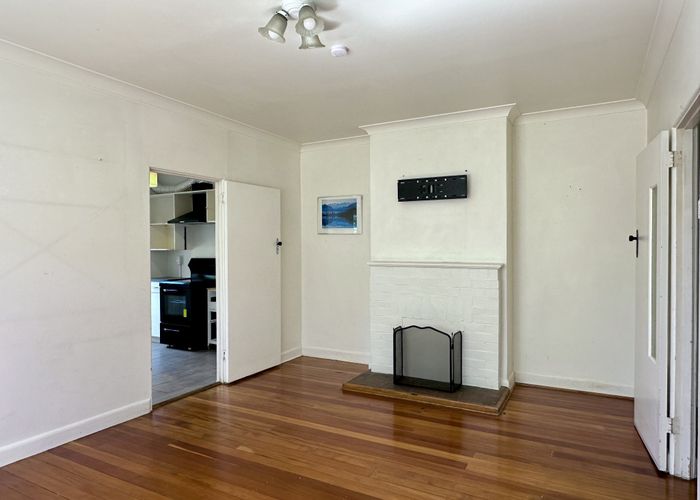  at 2/75 Valley Road, Mount Eden, Auckland City, Auckland