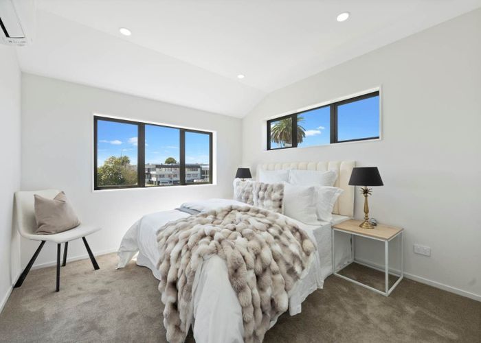  at 2/140 Kolmar Road, Papatoetoe, Manukau City, Auckland