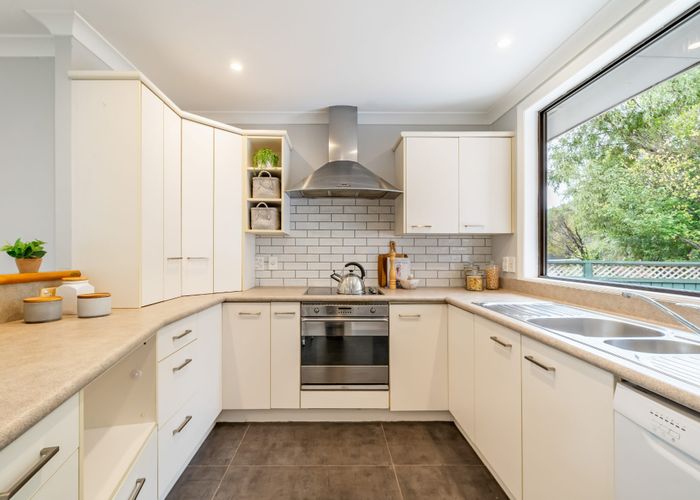  at 5 Winchester Avenue, Pinehaven, Upper Hutt
