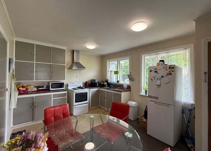  at 3 Fairfield Avenue, Fairfield, Lower Hutt, Wellington