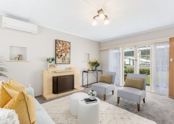  at 21 Wellington Road, Wainuiomata, Lower Hutt