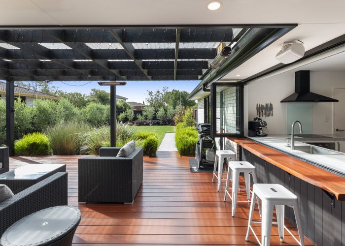  at 17 Chipping Lane, Redwood, Christchurch City, Canterbury