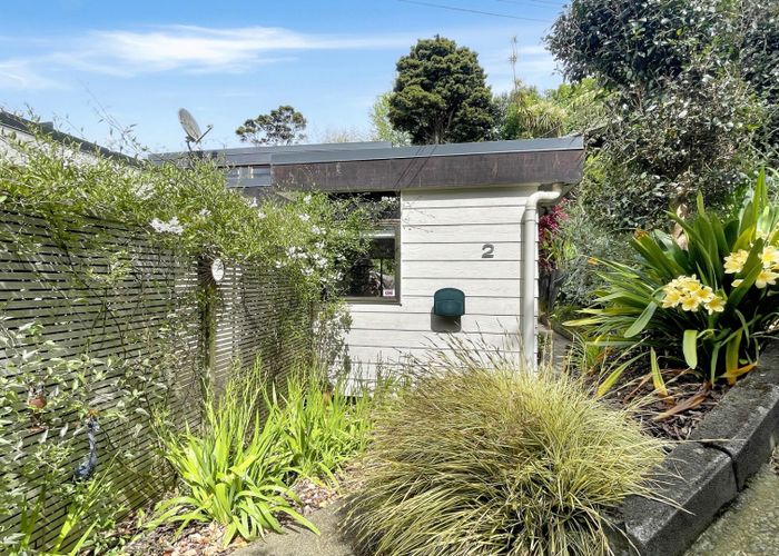  at 2/8 Park Hill Road, Birkenhead, Auckland
