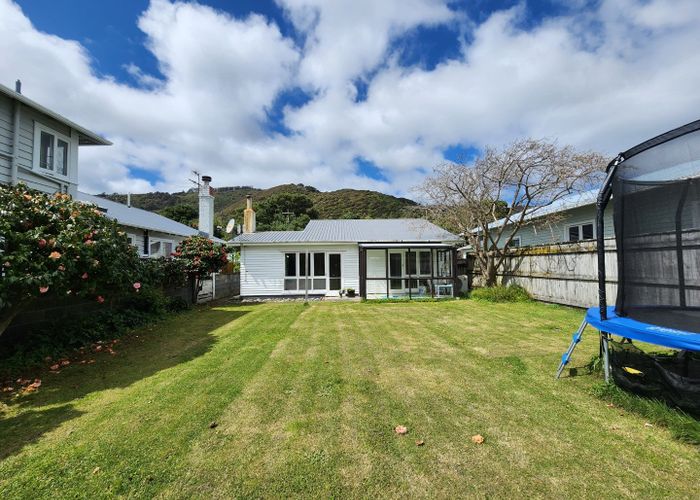  at 34 Tuatoru Street, Eastbourne, Lower Hutt, Wellington