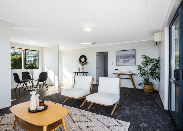  at 17 Coventry Close, Ascot Park, Porirua