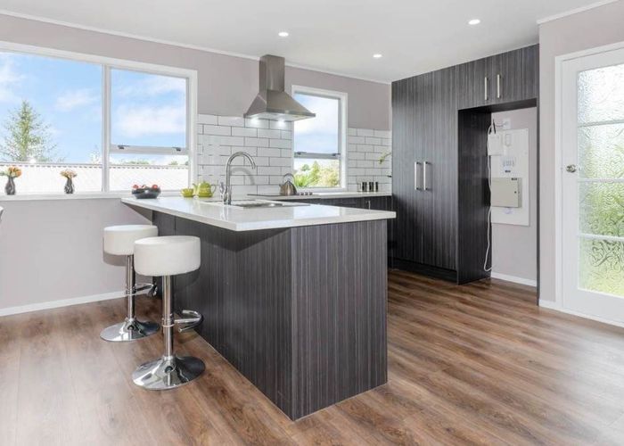  at 17 Landow Place, Henderson, Waitakere City, Auckland