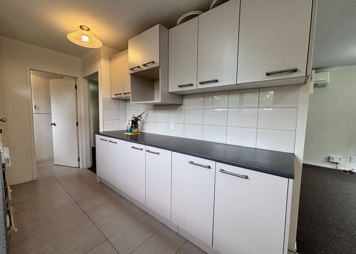  at 38 Redwood Drive, Massey, Waitakere City, Auckland