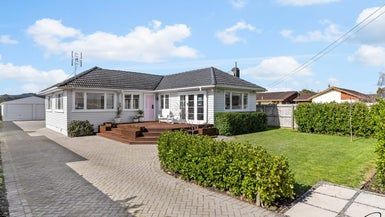  at 32 Papakura-Clevedon Road, Papakura