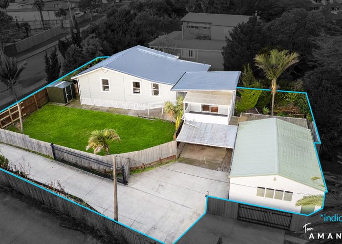  at 129 Sunnyside Road, Sunnyvale, Waitakere City, Auckland