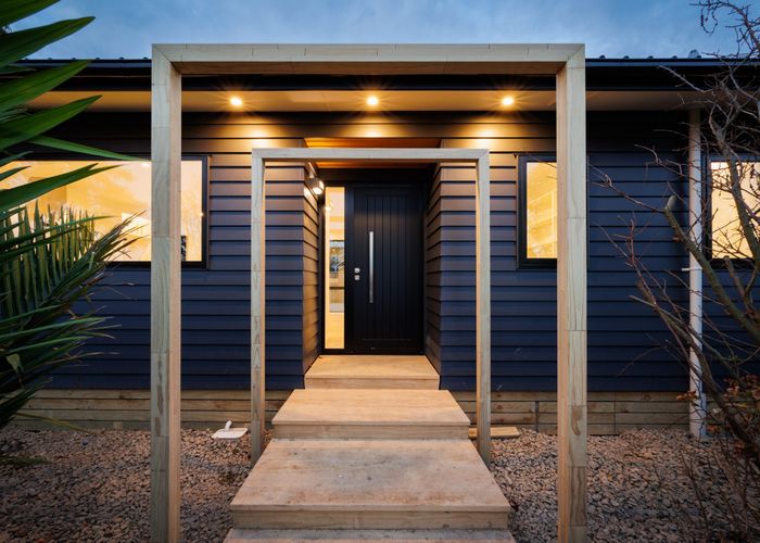  at 33 Botanical Road, Takaro, Palmerston North
