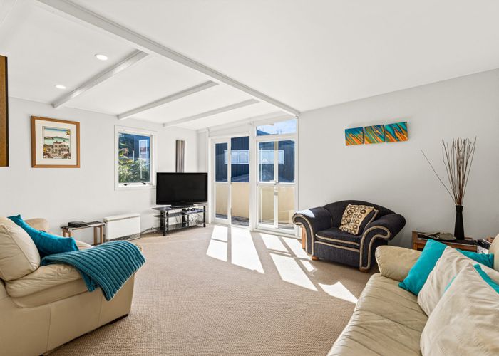  at 1/1 Jeanette Place, Mairangi Bay, North Shore City, Auckland