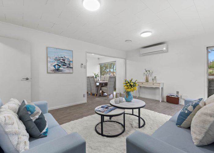  at 7  Sandrine Avenue, Clover Park, Manukau City, Auckland