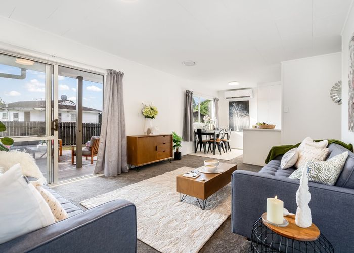  at 4 Silverstone Place, Henderson, Auckland
