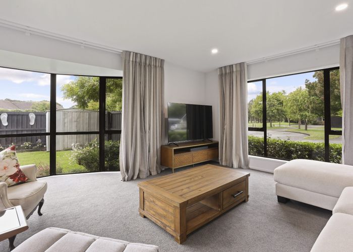  at 10 Pyatt Place, Redwood, Christchurch City, Canterbury