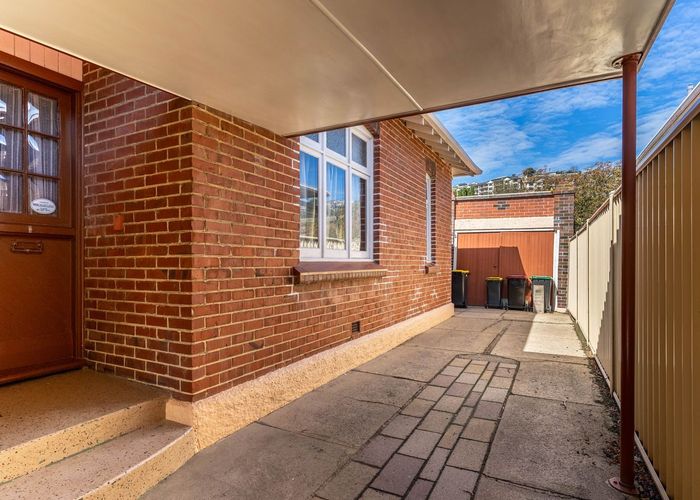  at 156 Surrey Street, Saint Clair, Dunedin