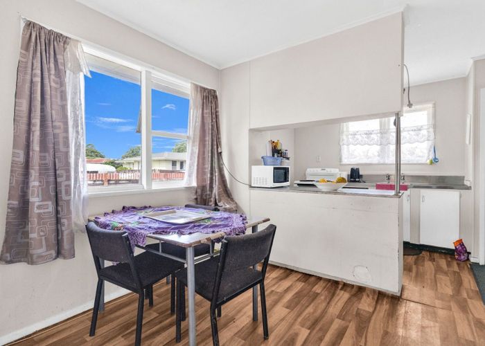  at 4 Wickman Way, Mangere East, Manukau City, Auckland