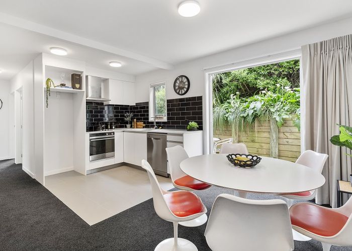  at 8/74 Derwent Street, Island Bay, Wellington