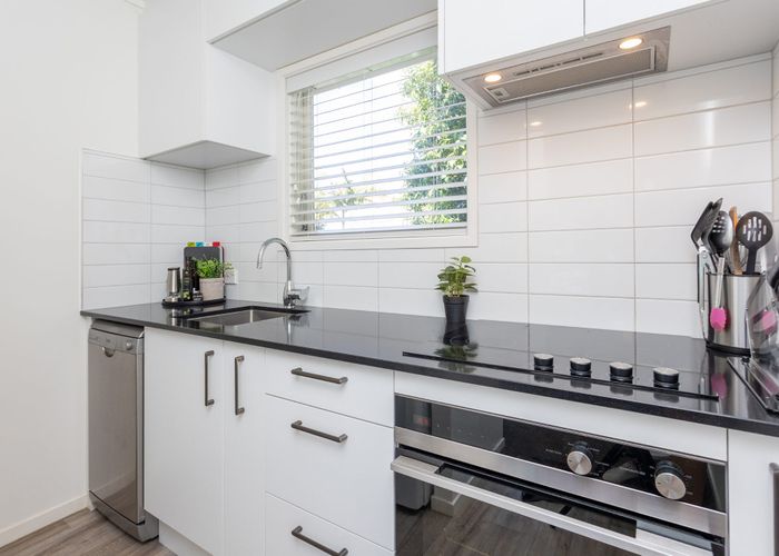  at 10/39 Bellevue Road, Mount Eden, Auckland City, Auckland