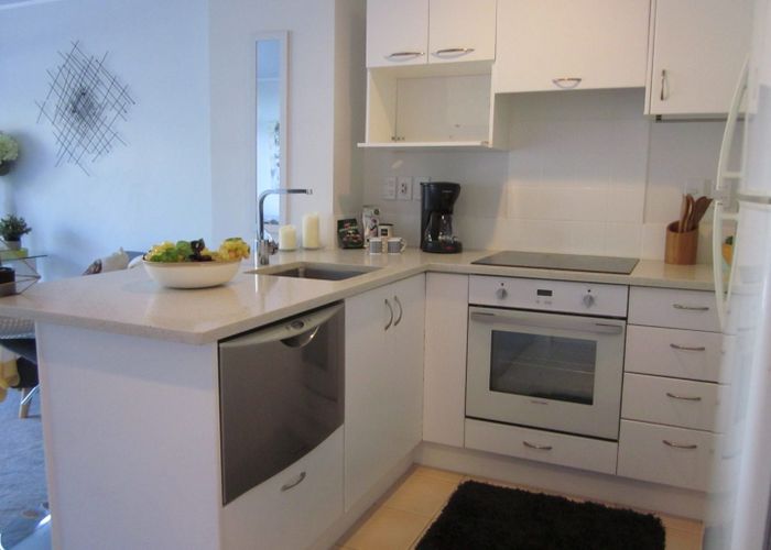  at E1/20 Ian Marwick Place, Birkenhead, North Shore City, Auckland