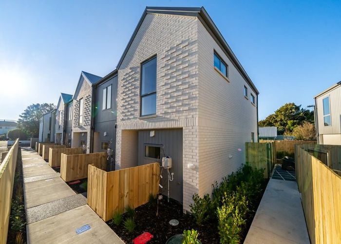  at Two Beds/16 Sladden Street, Naenae, Lower Hutt, Wellington