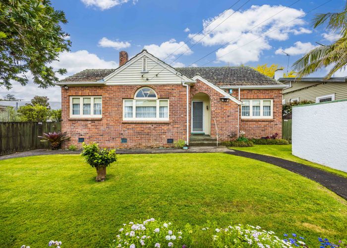  at 29 Aroha Avenue, Sandringham, Auckland