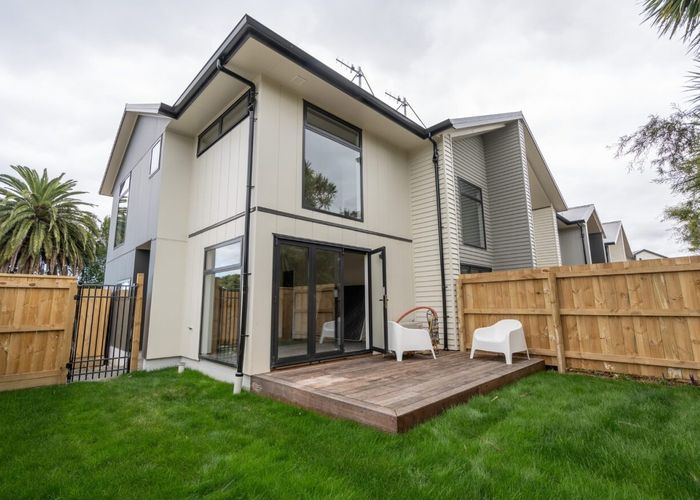  at 1/207 Oxford Tce, Avalon, Lower Hutt, Wellington