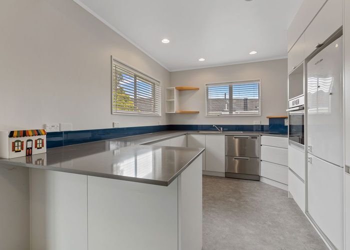  at 2/10 Nursery Place, Westown, New Plymouth