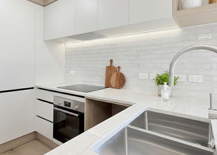  at Lot 6, 41 Shortt Avenue, Mangere Bridge, Manukau City, Auckland