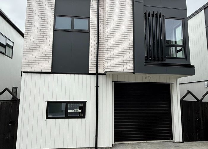  at 40B Glenmore Road, Sunnyhills, Auckland