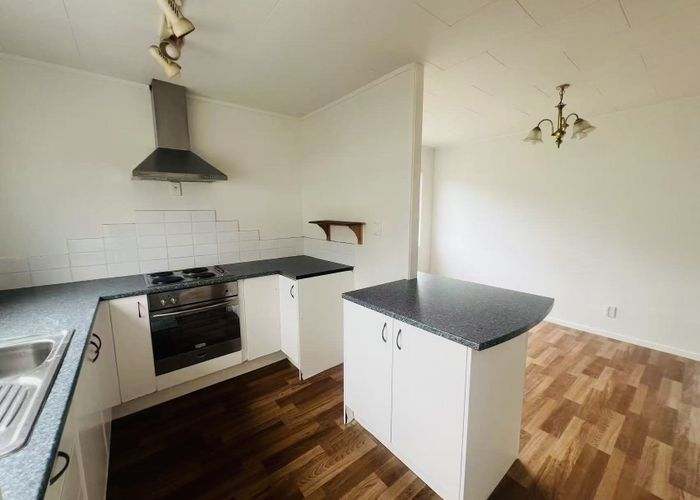  at 37 Meadowood Drive, Unsworth Heights, North Shore City, Auckland