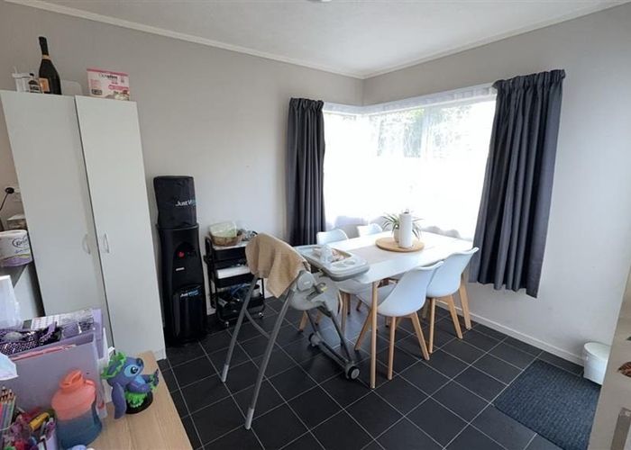  at 8 Kahikatea Pl, Ranui, Waitakere City, Auckland