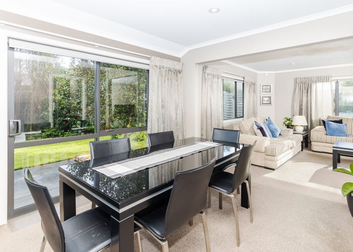  at 26 Darjon Drive, Huntington, Hamilton