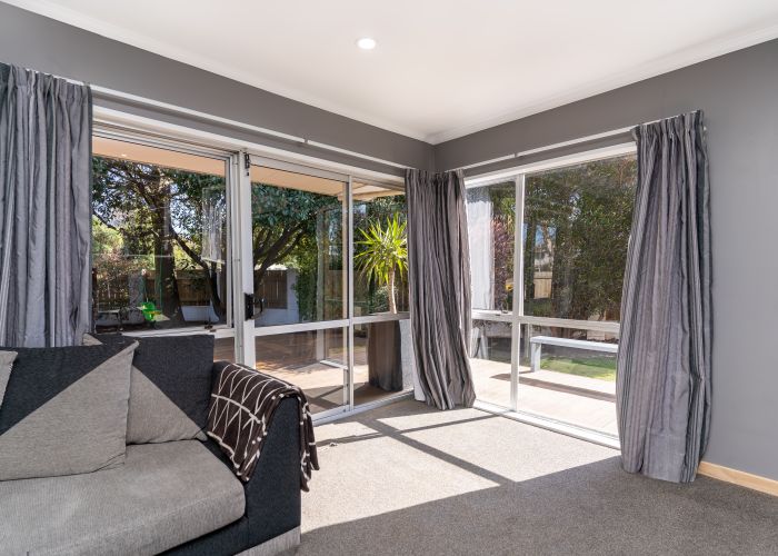 at 2 Magenta Place, Broomfield, Christchurch