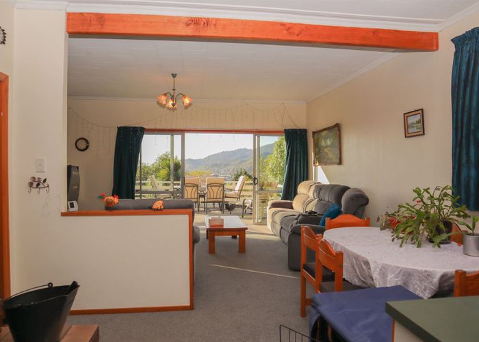  at 2 Russell Terrace, Greymouth