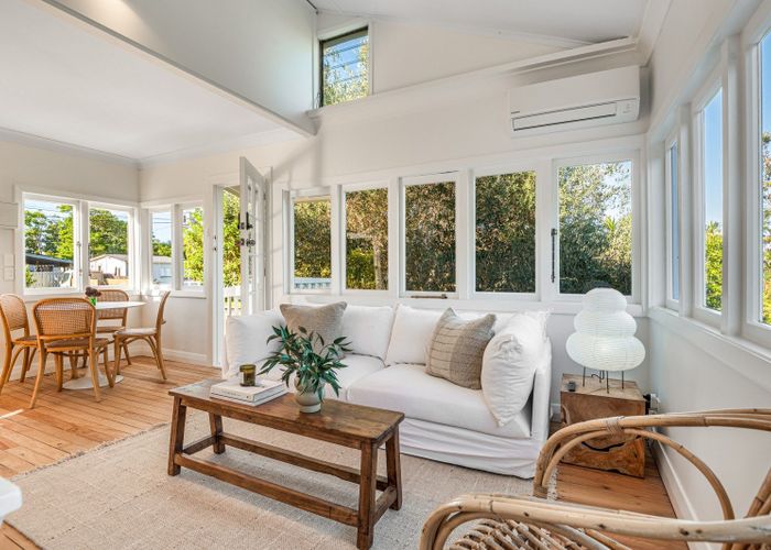  at 25 Tahatai Road, Oneroa, Waiheke Island, Auckland