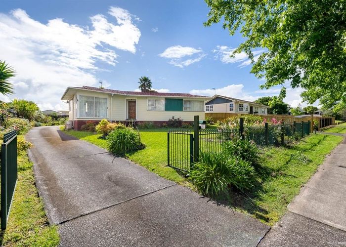  at 4/51 Sikkim Crescent, Clover Park, Manukau City, Auckland