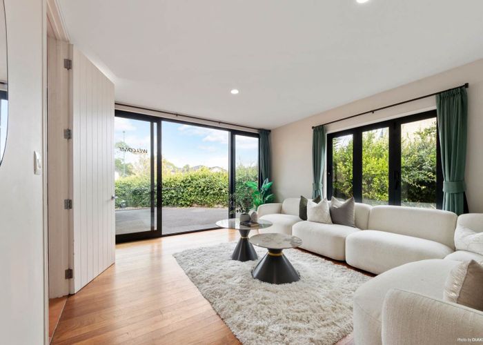  at 71 Rising Parade, Fairview Heights, Auckland