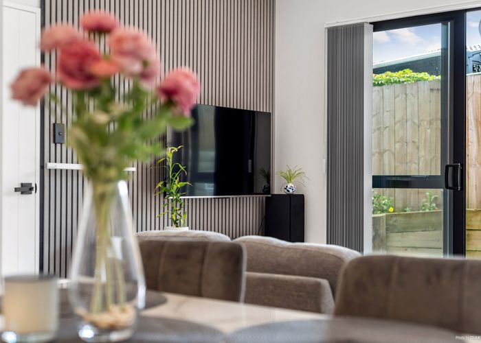  at 8B Hobart Crescent, Wattle Downs, Manukau City, Auckland