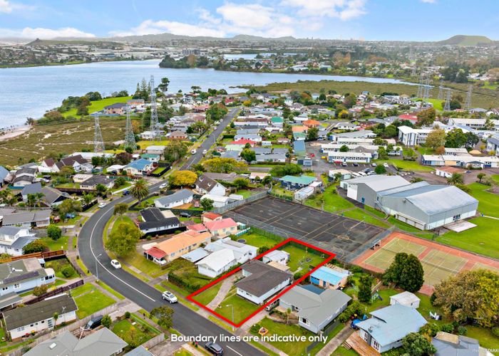  at 94 Edgewater Drive, Pakuranga, Auckland