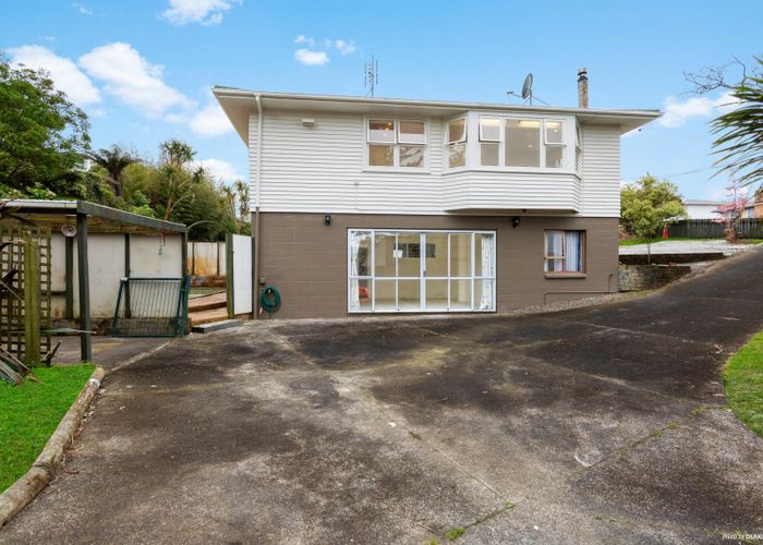  at 39 Laburnum Road, New Windsor, Auckland