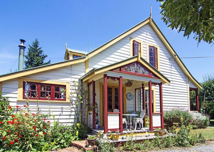  at 3228 State Highway 2, Clareville, Carterton