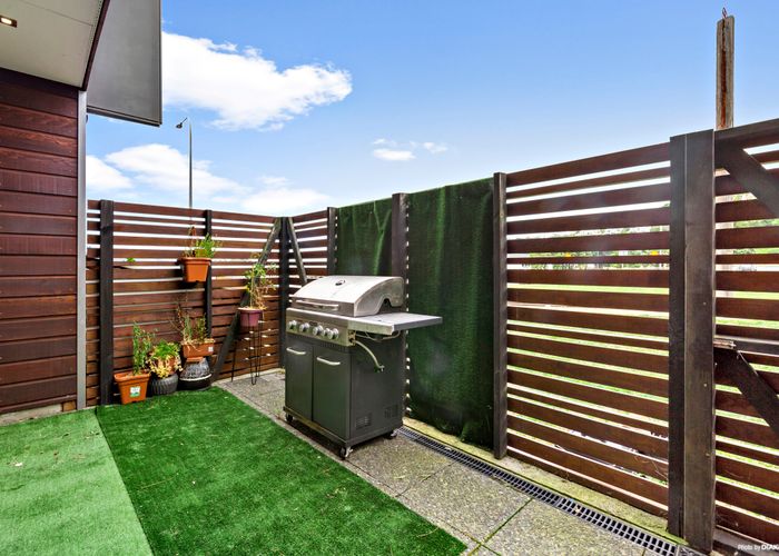  at H104/326 Evans Bay Parade, Hataitai, Wellington