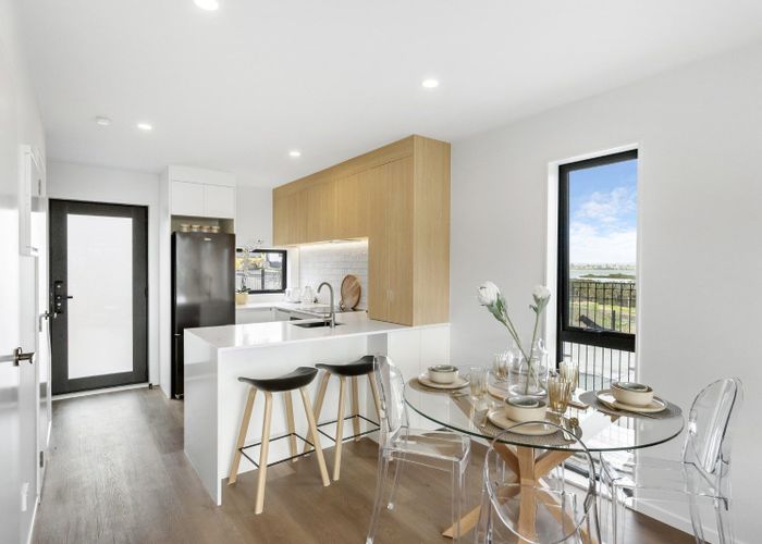  at 5/10 Ngaroma House Drive, Hobsonville, Waitakere City, Auckland