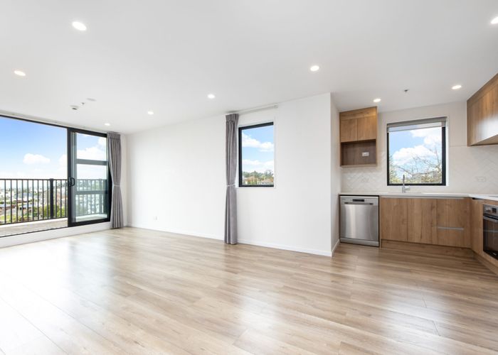  at 302/553C Glenfield Road, Glenfield, North Shore City, Auckland