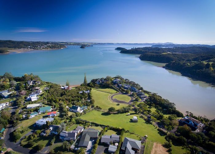  at 3 James Clendon Place, Okiato, Russell
