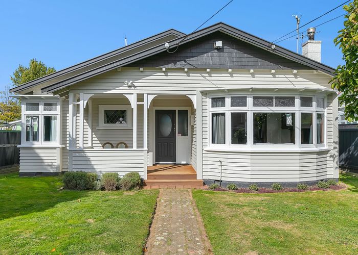  at 38 Palmer Crescent, Silverstream, Upper Hutt