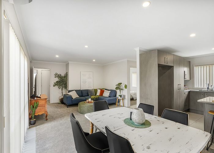  at 11 Charlotte Crescent, Dinsdale, Hamilton, Waikato