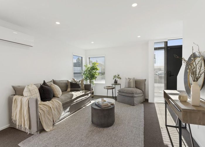  at 1/25 Vagues Road, Northcote, Christchurch