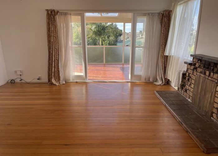  at 20 Trojan Crescent, New Lynn, Waitakere City, Auckland